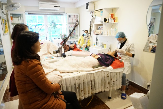 Anvee tổ chức bác sĩ thẩm mỹ xuông Hà Giang công tác